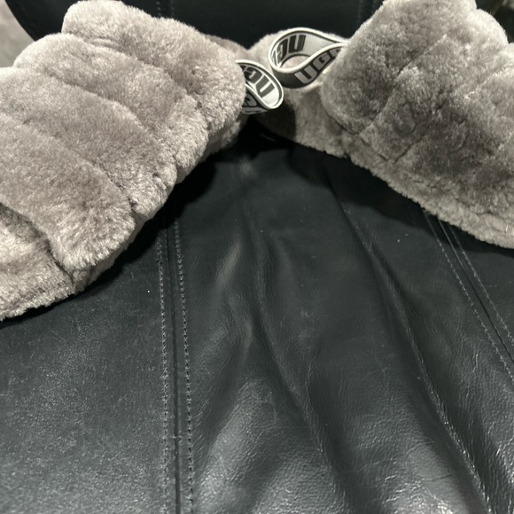 UGG  Fluff Yeah Soft Gray  Slides size 9 - Picture 10 of 11